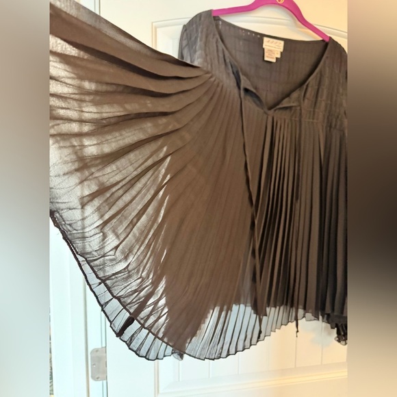 MSSP Woman 2X Black Sheer Pleated Tie Neck Blouse - Picture 5 of 10